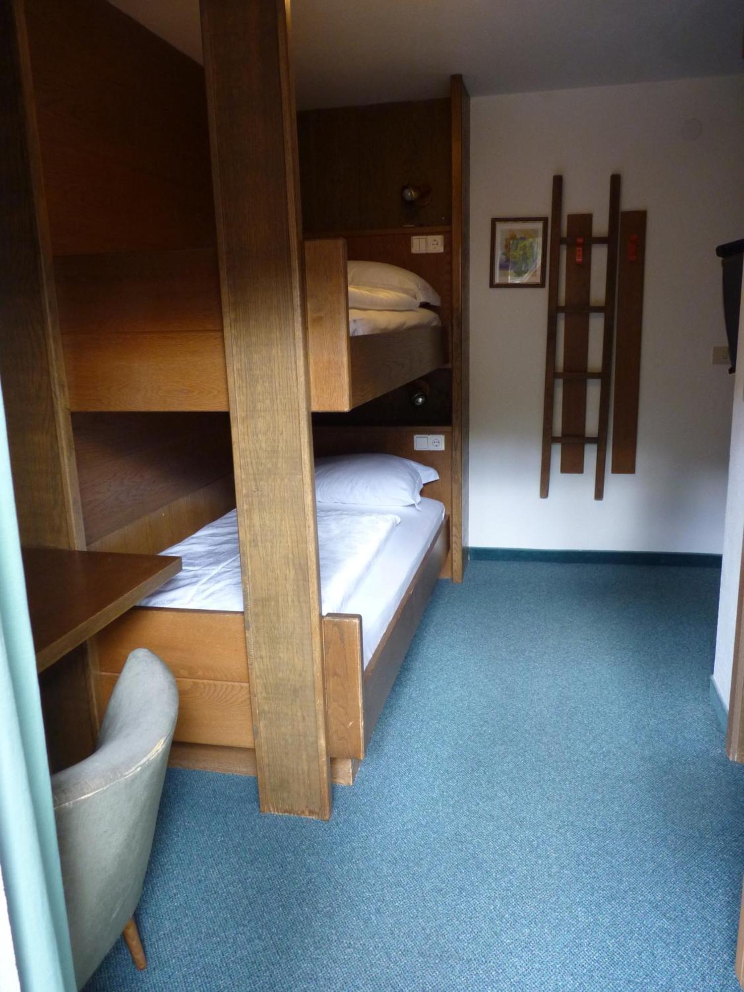 Garni Pineta Hotel San Martino in Badia Room photo