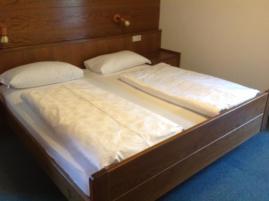 Garni Pineta Hotel San Martino in Badia Room photo