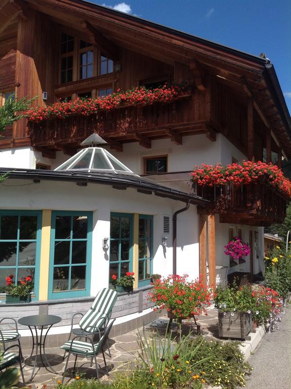 Garni Pineta Hotel San Martino in Badia Exterior photo