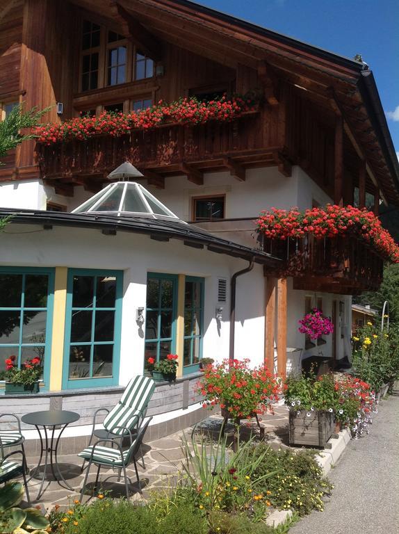 Garni Pineta Hotel San Martino in Badia Exterior photo