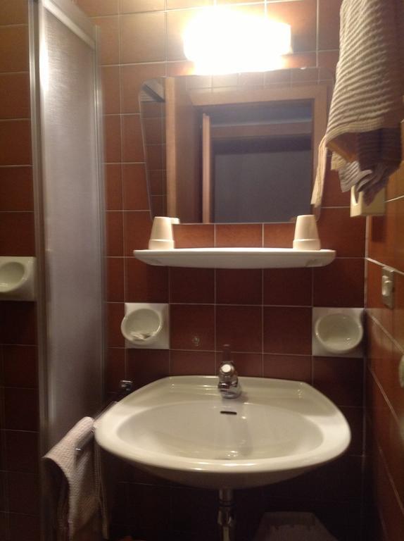 Garni Pineta Hotel San Martino in Badia Room photo